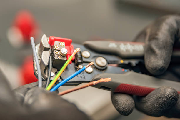 Best Electrical Contractors for Businesses  in Kemah, TX